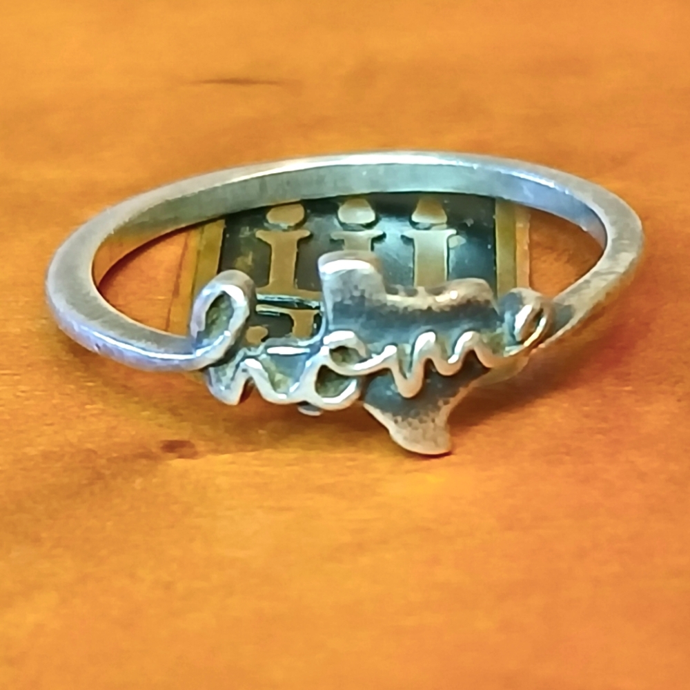 James Avery Texas Is Home Ring,  Retired size 8